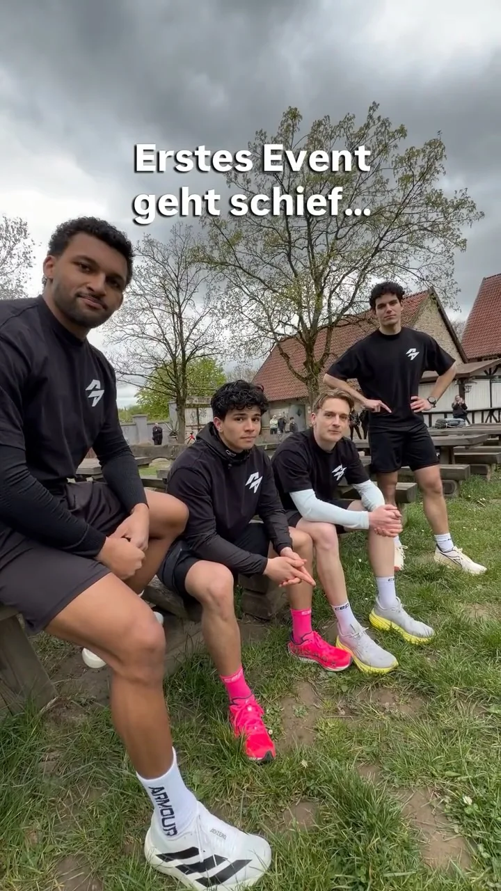 Gemeinsamer Team-Moment bei 2LATE Athletics